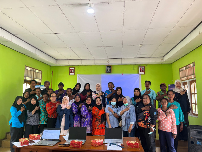 TEP ITB Kluster Kesehatan Edukasi Warga dan Perkenalkan Website Lerehfarma.id